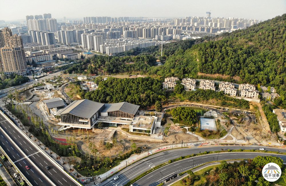 临平体育馆改扩建有篮球场吗,体育公园篮球场施工