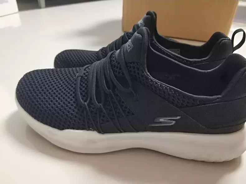 斯凯奇运动鞋适合慢跑不,斯凯奇亚瑟士哪个适合慢跑