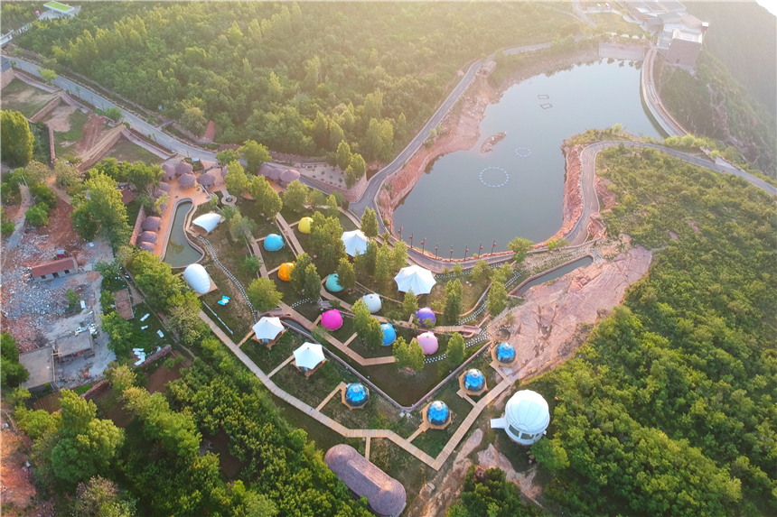 初夏河南,找寻童心,邂逅伏羲山的斜阳,一颗心萌化在云上牧场