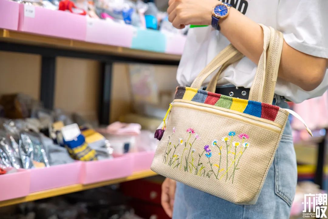 从韩国回来在超市买东西,韩国超市进口东西