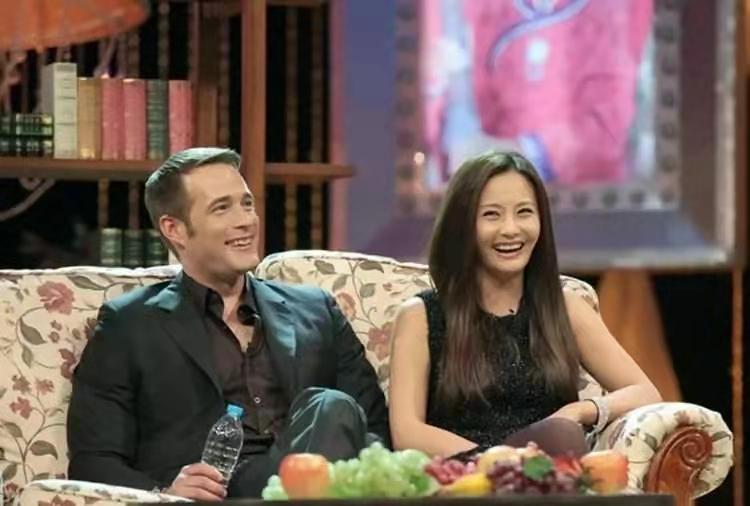 霹雳虎吴奇隆招牌动作独特的跳跃,霹雳虎吴奇隆很有钱吗