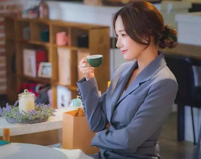 明星日常私服穿搭朴敏英,朴敏英她的私生活高甜吻戏合集