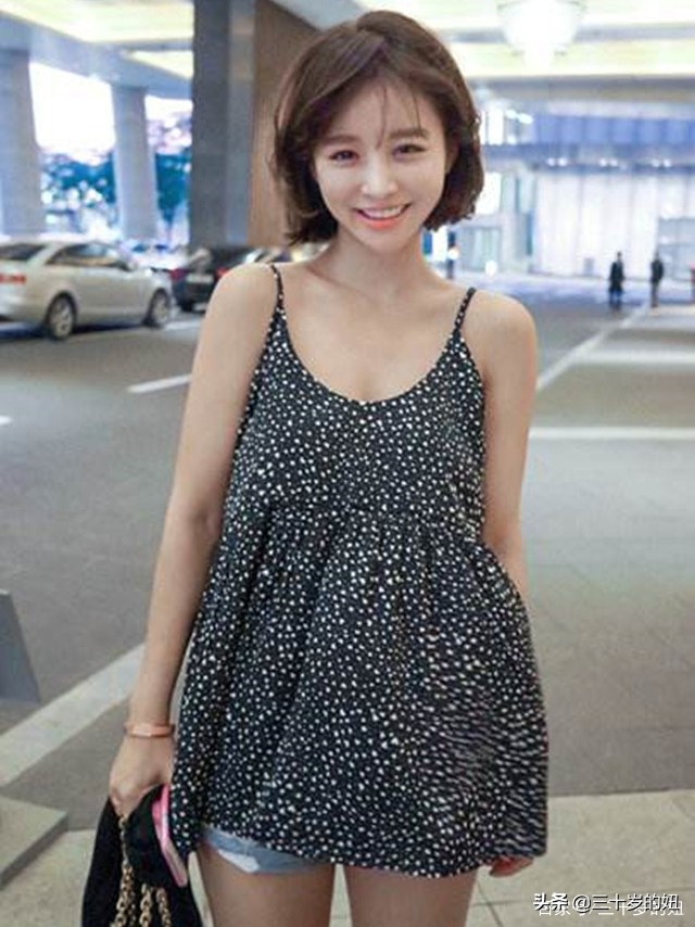 吊带怎么穿不显风尘,如何把吊带穿出高级感