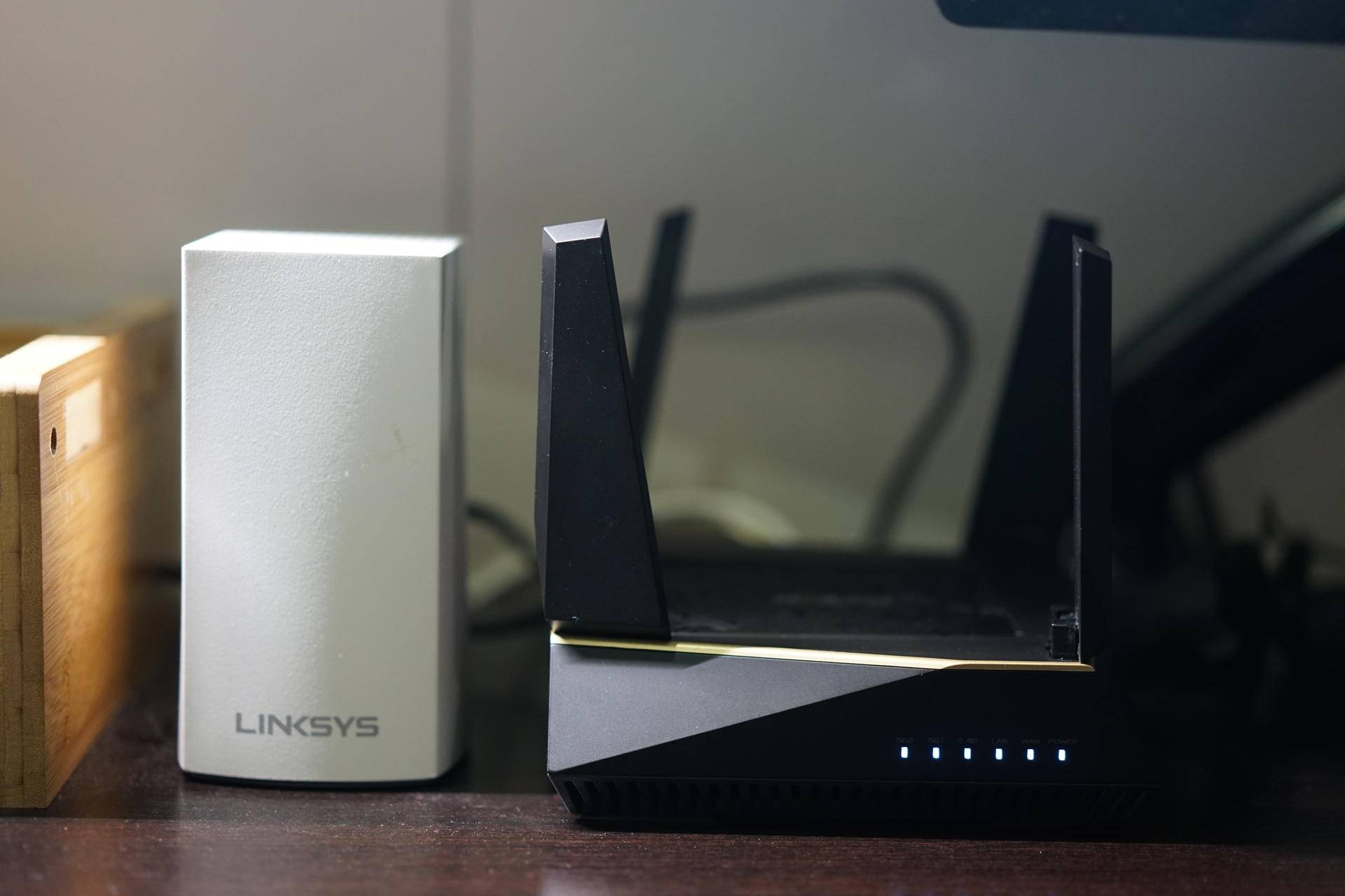 华硕rt-ax68u路由器穿墙性能,华硕ax92u路由器评测