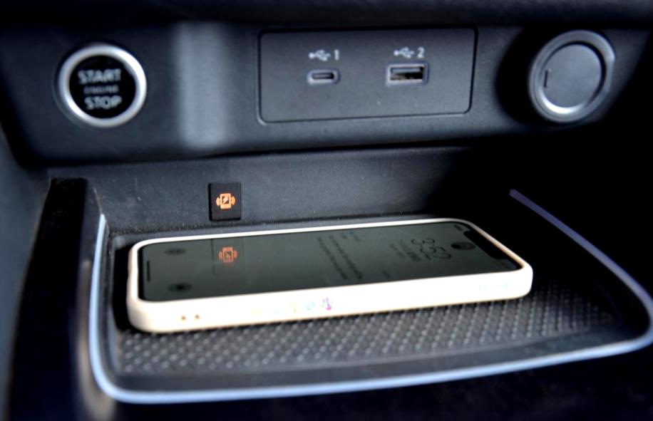 日产奇骏2017款2.5lcvt领先版4wd,奇骏三缸200亿是真的吗