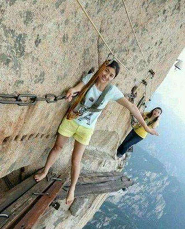 新娘开心的搞笑视频,搞笑gif开心一刻女司机上车