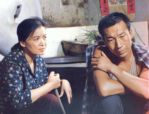 篱笆女人和狗的爱情,篱笆女人和狗哪个重要