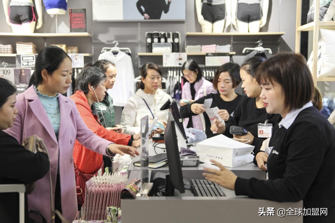 女士内衣品牌发展方向,品牌内衣在服装行业的优势