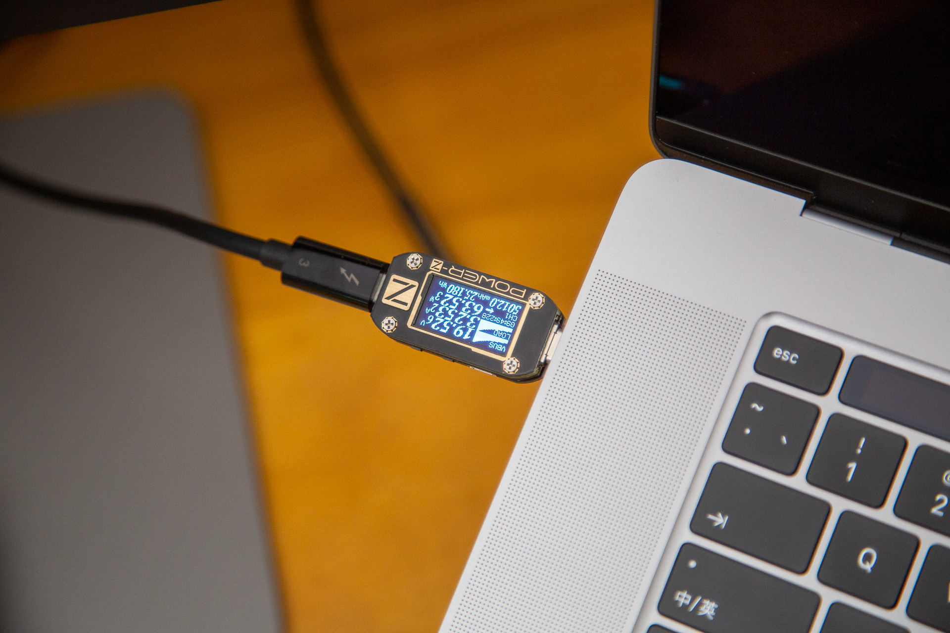 书房桌面价值5W？我的Mac桌面分享