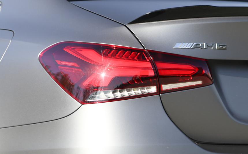 奔驰a35lamg沉浸式体验,奔驰amga35l落地价小钢炮