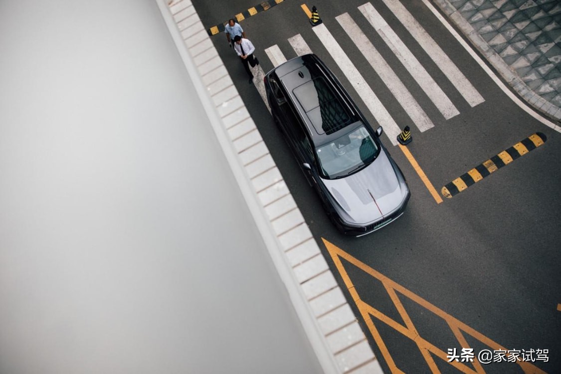 红旗ehs9驾驶感受,一汽红旗e-hs9进口豪华大型SUV