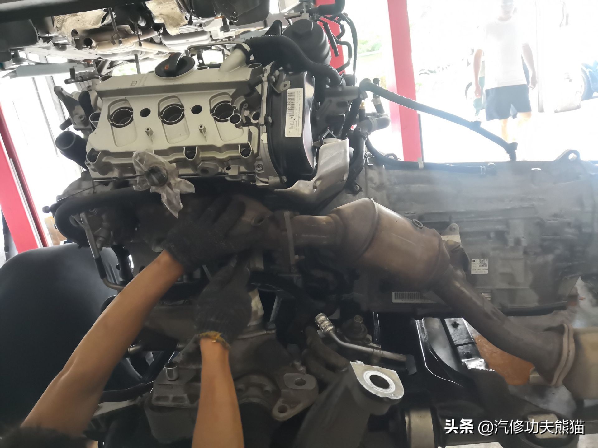 新款大众途锐烧机油吗,百万豪车为什么还烧机油