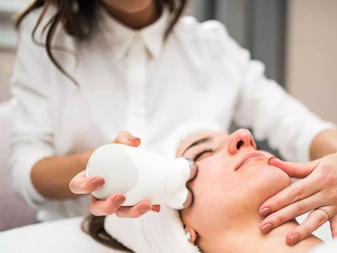 上万元的网红美容黑科技,真的值得买吗?!