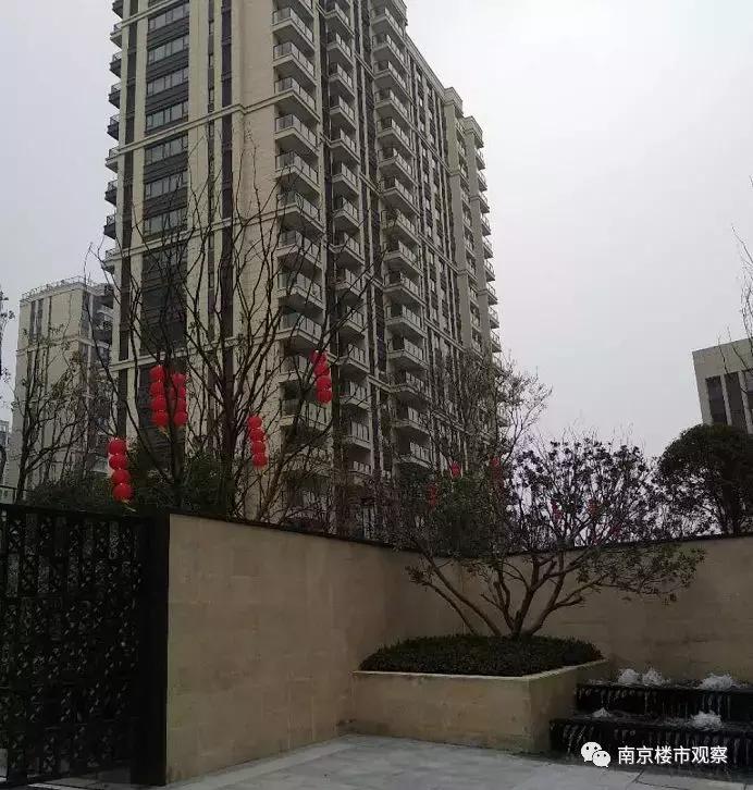 10盘迎来交付大考，实景谍照流出！这品质…