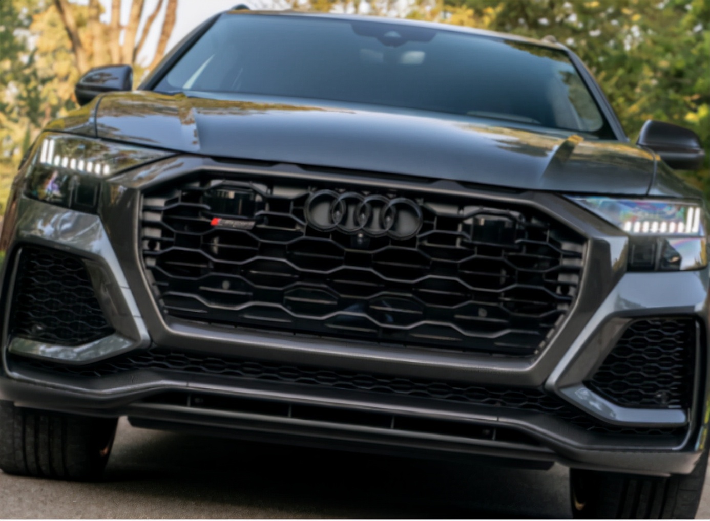 2020款奥迪rsq8最顶级车型,奥迪RSQ8越野高性能版