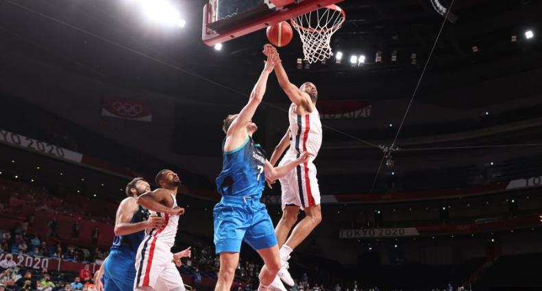 美国对法国参战,美国对法国队