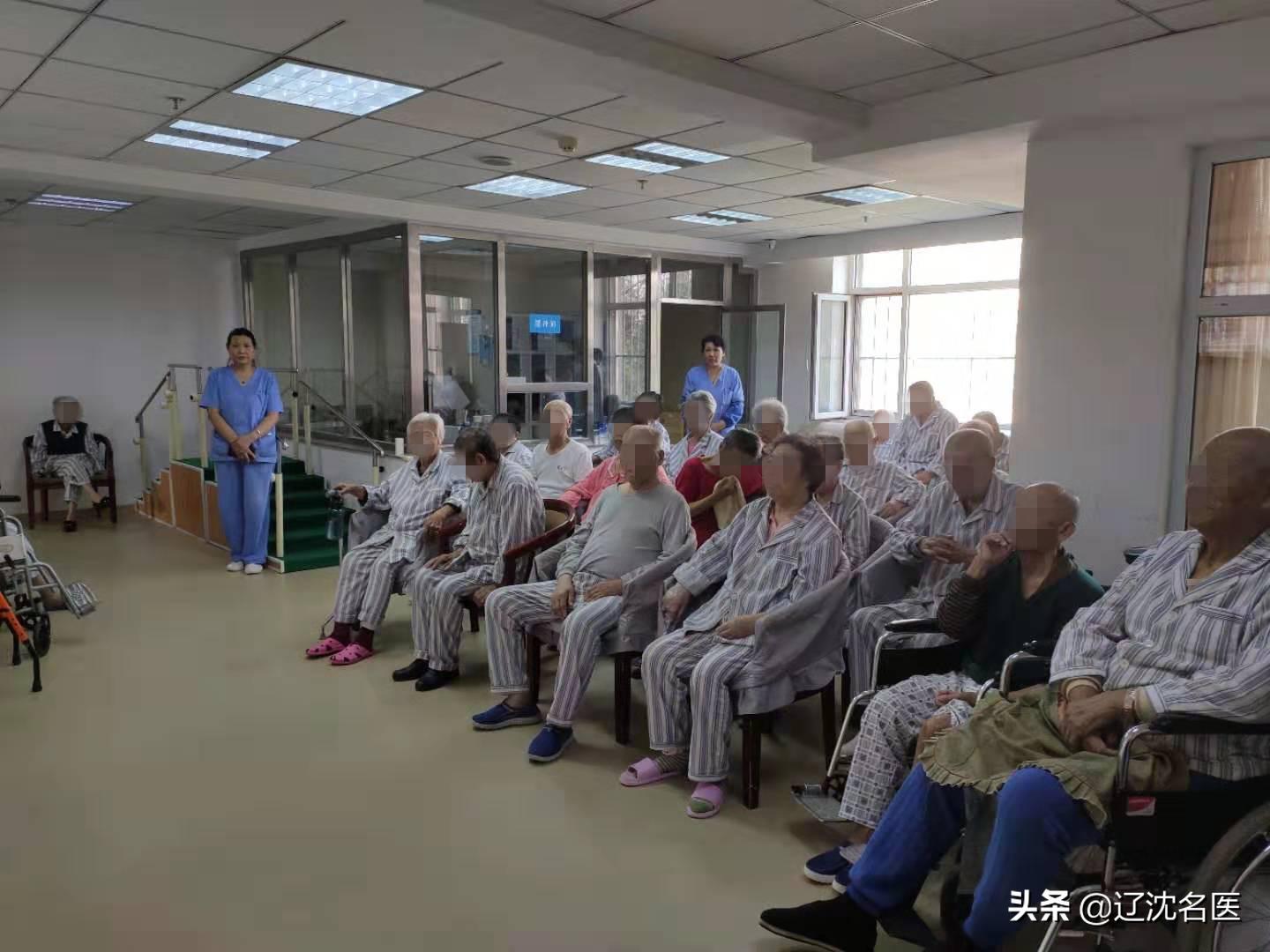 探望生病失独老人社区温情暖人心,沈阳安宁医院老年病房