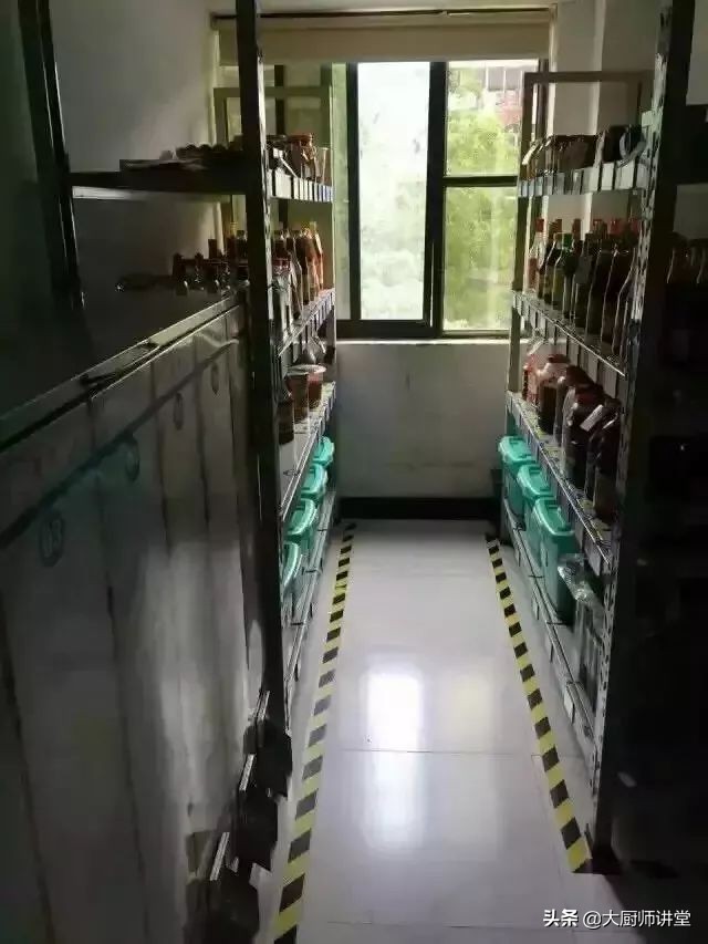 火爆全国的4D厨房到底是怎么样的?厨师长给你看看这些照片