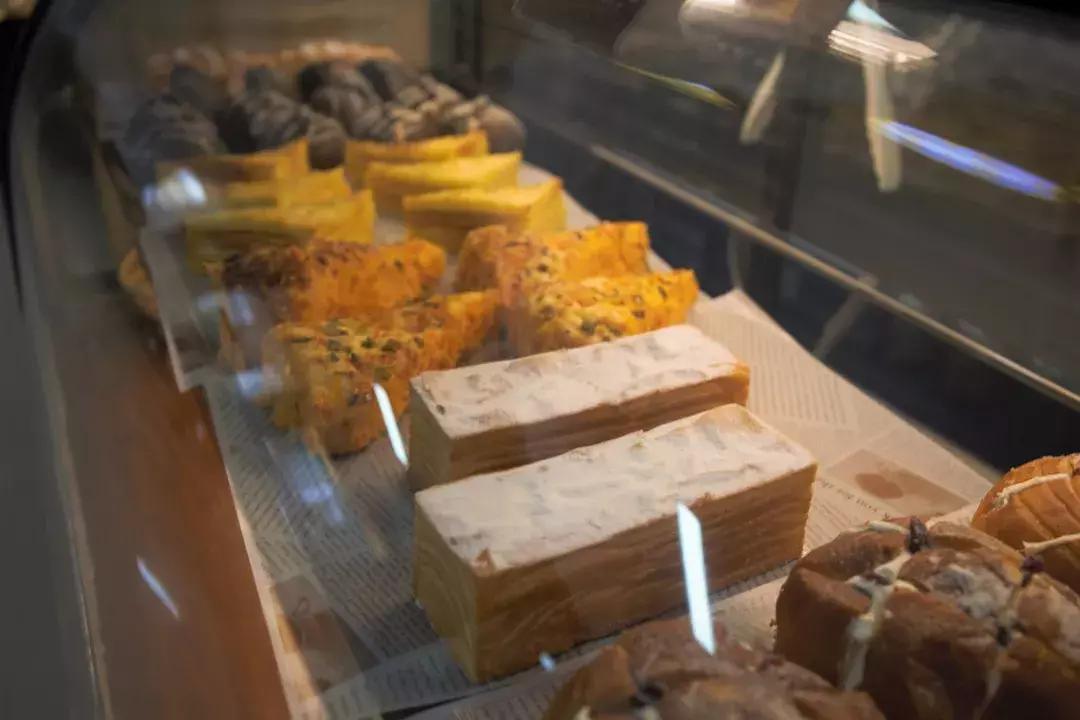 叫醒你的不是闹钟是给孩子做饭,清晨叫醒你的不是闹钟