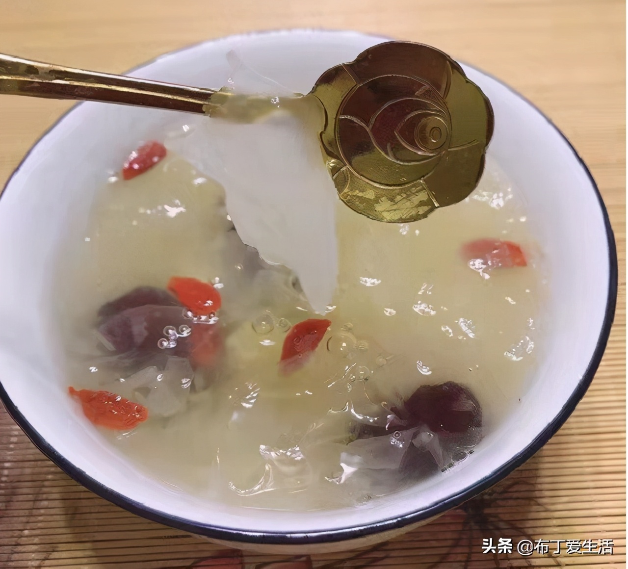 芦荟保湿水粘稠好吗,芦荟水是保湿的吗