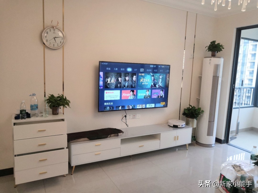 恒大精装房定制柜子,恒大精装房电视墙改墙布