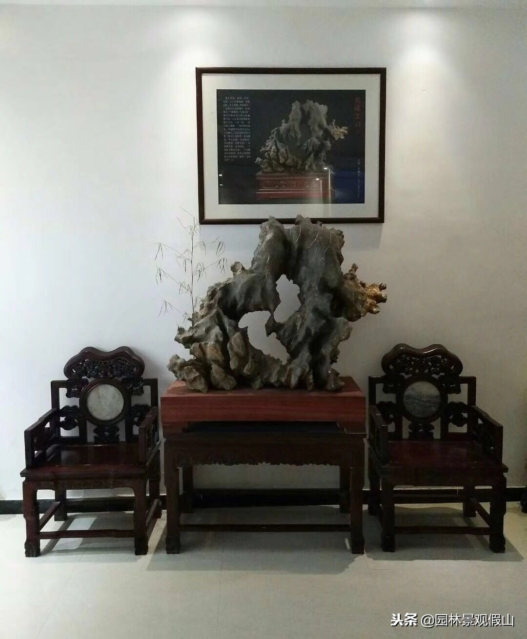 灵璧石用手常摸对身体有好处吗,灵璧石和别的石头有什么区别