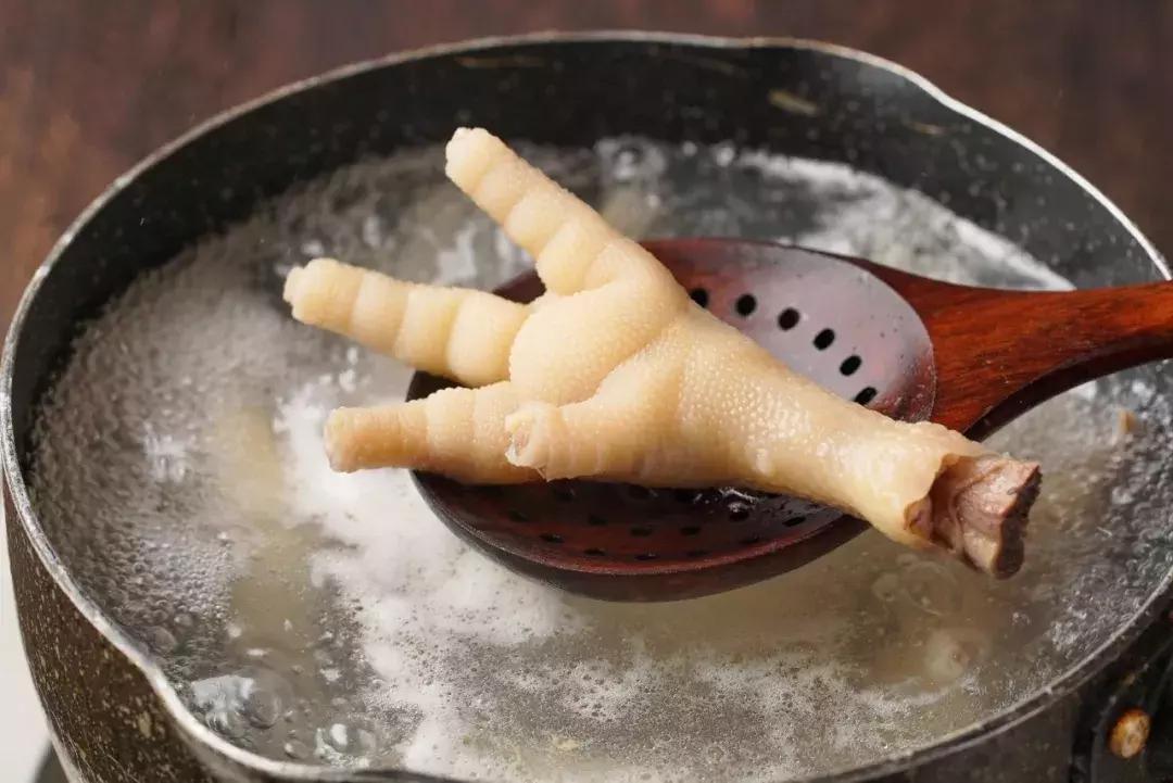 最简单的酸辣无骨凤爪做法,酸辣无骨凤爪最正宗的做法