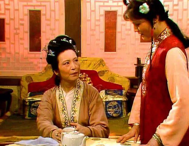 红楼梦里焦大骂宁国府什么了,红楼梦焦大骂宁国府第几回