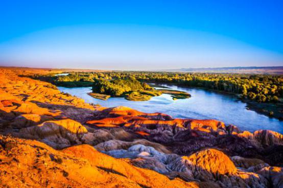 乌市伊犁环游五日路线,环游之旅新疆