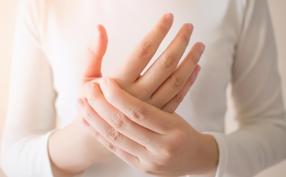 好发于男性的长骨造釉细胞瘤,常采用手术的方式进行治疗