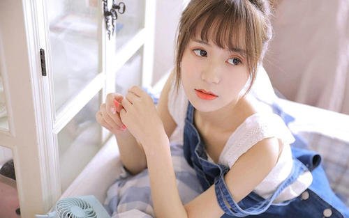 20岁大学生和外籍黑人恋爱前后的心情。