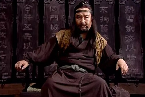 左冷禅寒冰神掌对战任我行,左冷禅和任我行哪个厉害