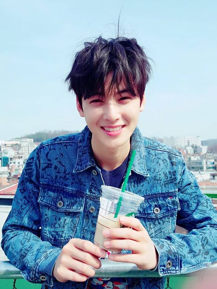 淡看名利笑纷争临江仙,临江笑吟临江仙