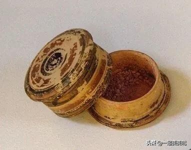 最早的口红出现在哪个国家,你知道吗口红是用虫子做的