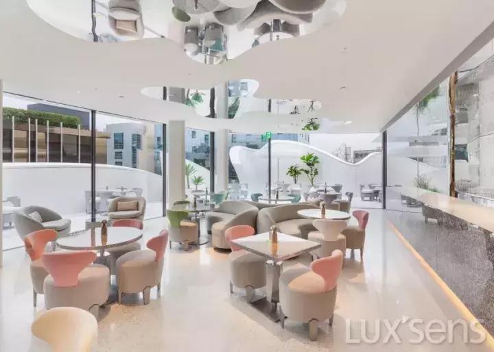 chanel价格直逼爱马仕,chanel香奈儿包包官网价格