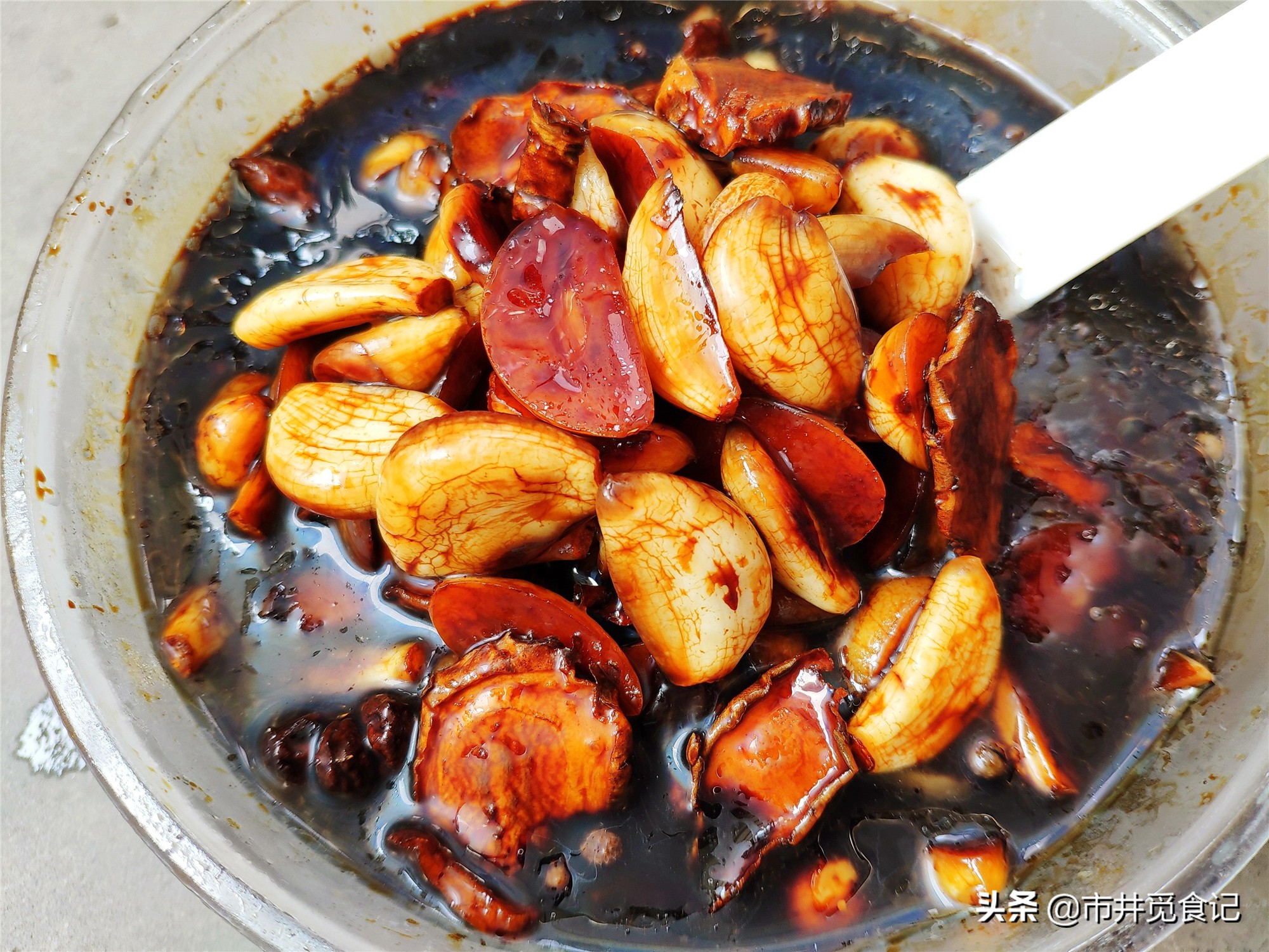 夏妈腌糖蒜的正确做法,妈妈腌制多年酱菜的方法