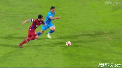 国足十大名场面郑智旋风腿,国足丢球集锦