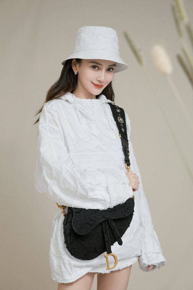 “嫩模皇后”杨颖的升级打怪史,小说都不敢这么写