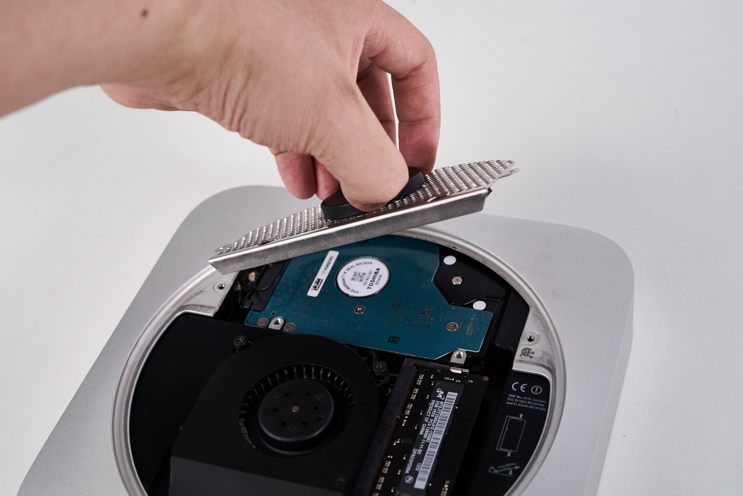 macmini2012款换硬盘,macmini2012更换固态硬盘