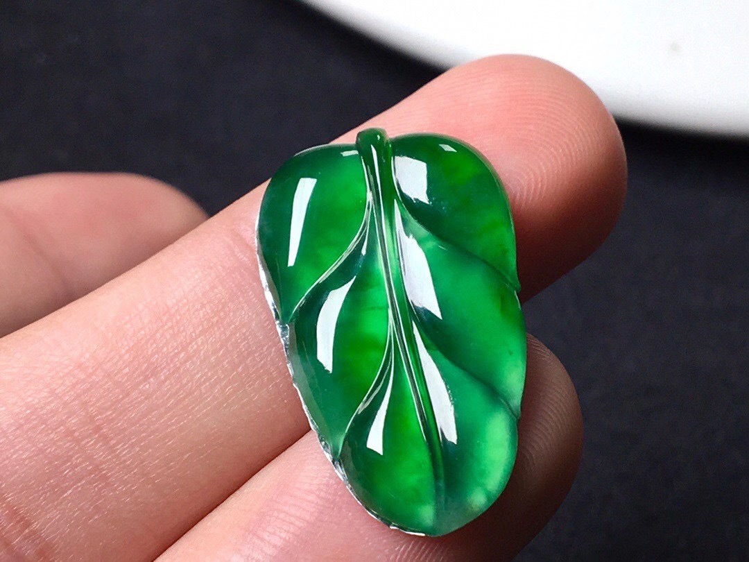 怎么鉴定翡翠玉平安扣真假,真假翡翠怎么鉴别