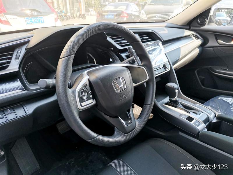 新思域车型推荐,新款思域年轻化强势归来