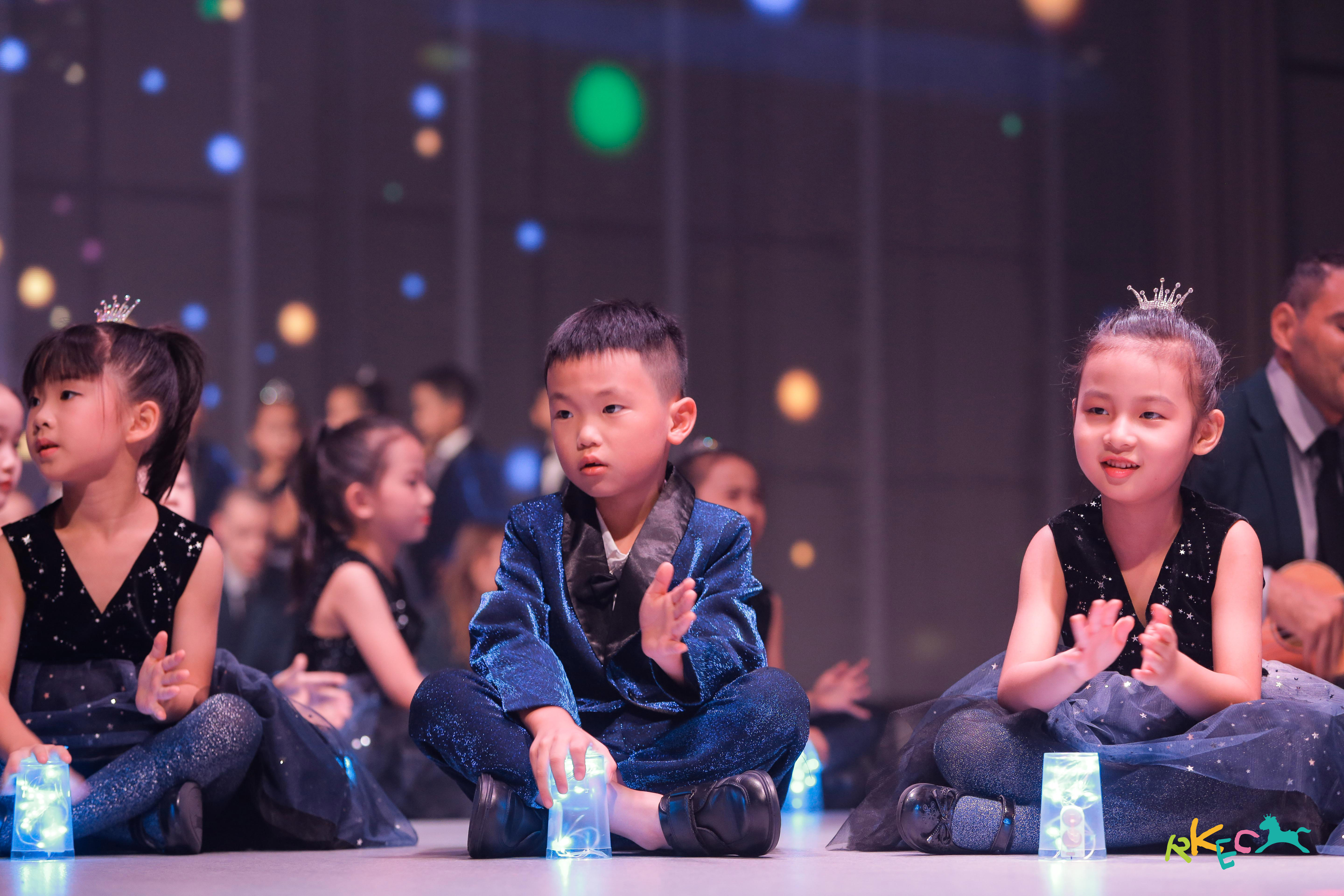 英皇国际幼儿园教学理念,龙山英皇幼儿园毕业典礼