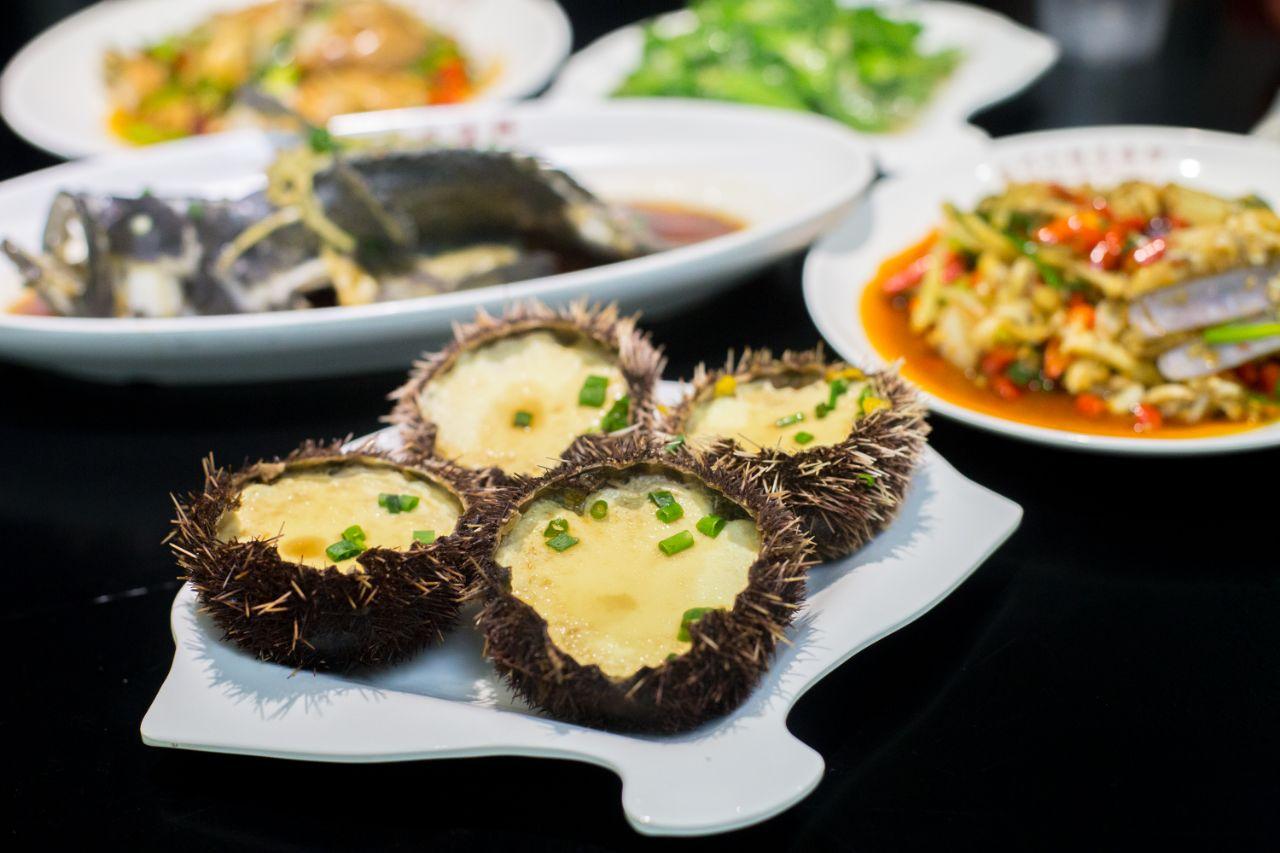 三亚冲浪旅行攻略,去三亚旅游看海