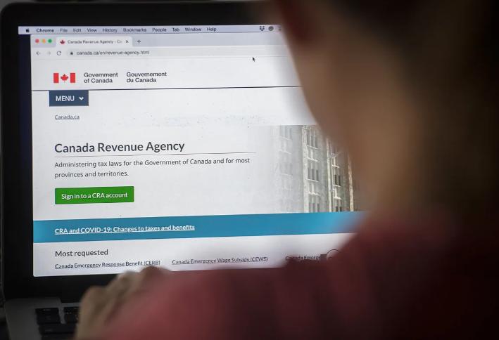 CRA犯下大错!17岁倒霉蛋被追缴税款,银行卡被扣成负数