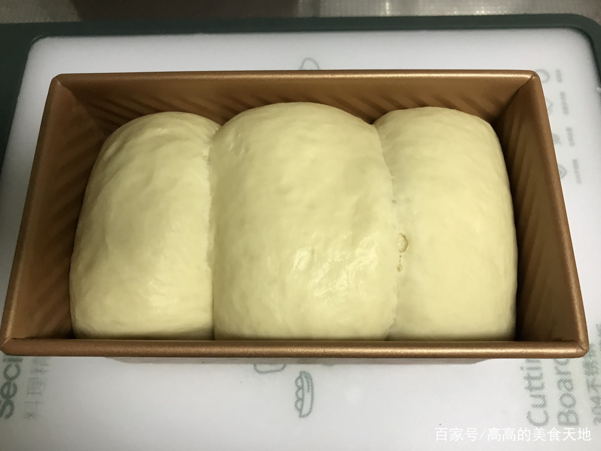 烘焙面包怎么做才松软,自制面包怎么才能不硬