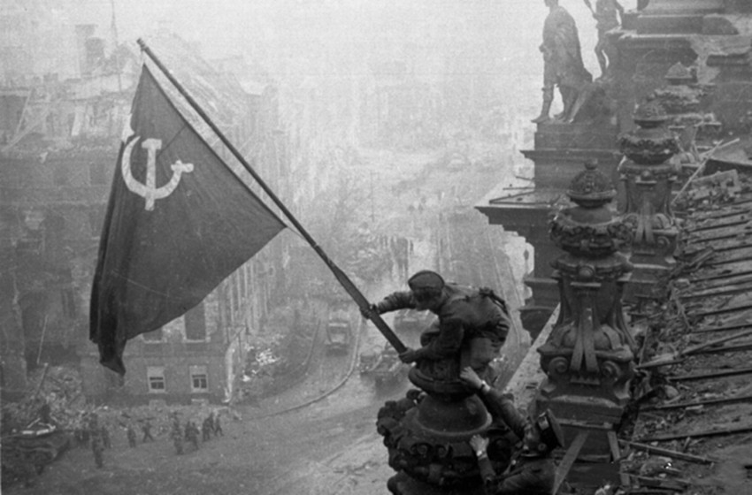 二战结束后美苏冷战爆发的原因,二战结束演变为美苏争霸冷战