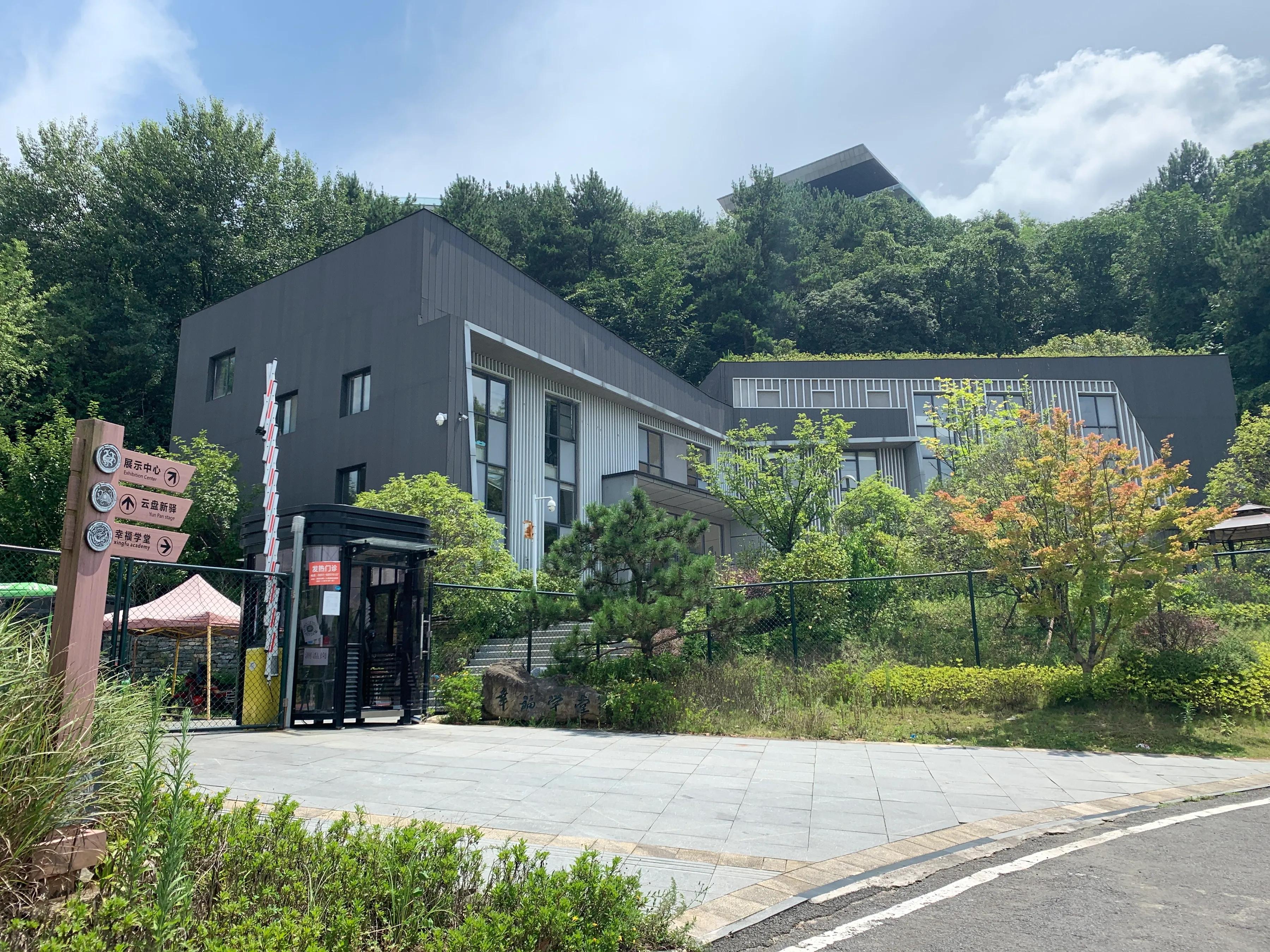 摩托车换机油是不是要好启动,摩托车换机油多少公里换一次好