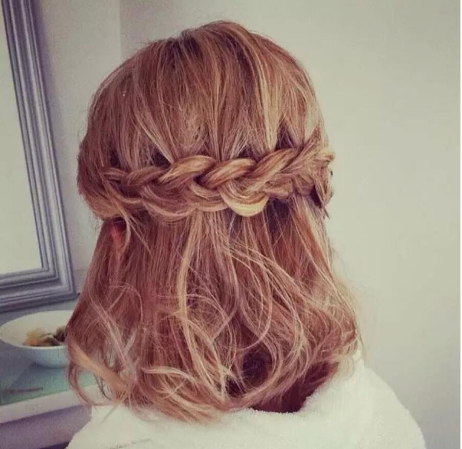 时尚新潮小公主发型扎法图,怎么扎可爱的又美丽的公主发型