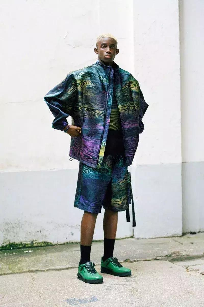 lv出了什么新款吗,lv蝙蝠侠衣服