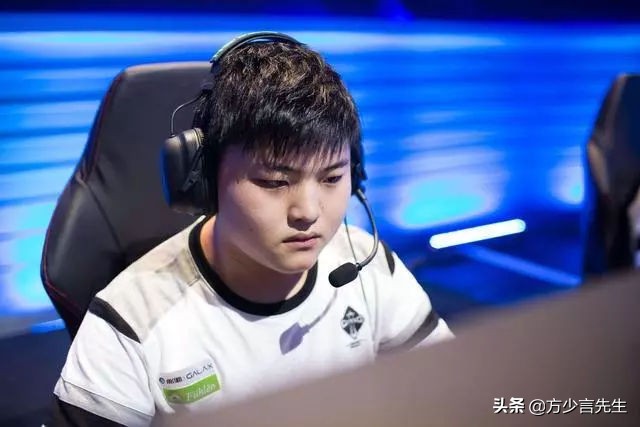 网络直播主播靠什么挣钱,人气主播靠什么赚钱